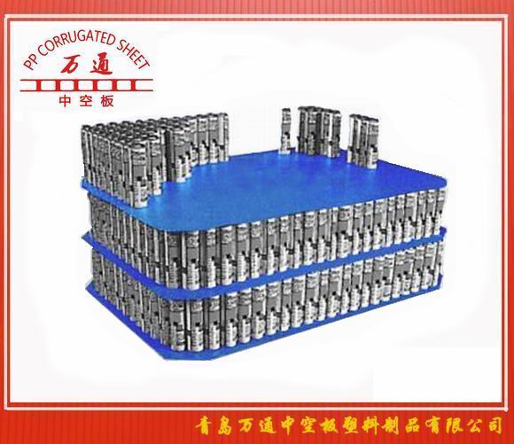 <strong>啤酒、飲料托盤包裝用塑料中空板墊板</strong>